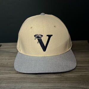 Vineyard vines hat